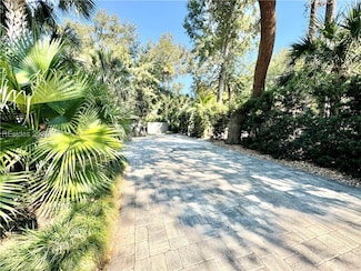 136 Arrow Rd, Hilton Head Island, SC 29928