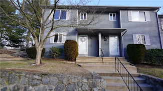 479 Providence St Unit B1, Warwick, RI 02886