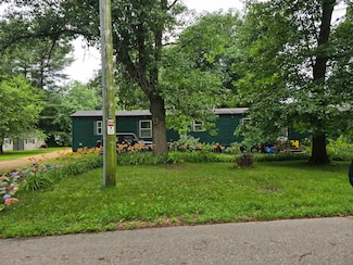 700 N 8th St, Avoca, WI 53506