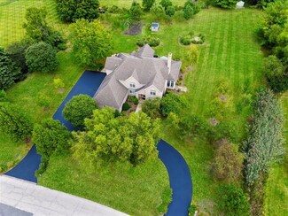 6N721 Foley Ln, Saint Charles, IL 60175