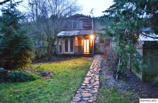 612 Kay Ave, Brownsville, OR 97327