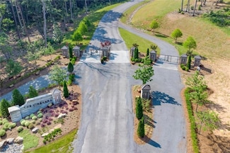 134 Twisted Oak Rd, Talking Rock, GA 30175