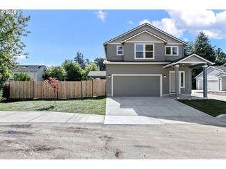 4340 Oak Village Place, Eugene, OR 97404