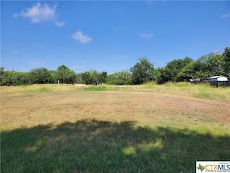 802 River Oak Dr, Seguin, TX 78155