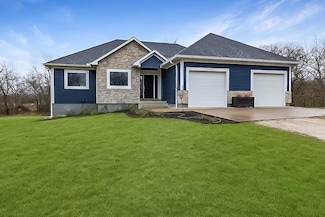 16407 E 235th St, Peculiar, MO 64078