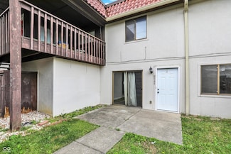 8545 La Corrida Ct, Indianapolis, IN 46227