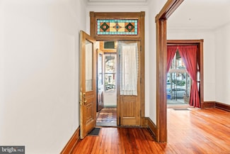 627 N 32nd St, Philadelphia, PA 19104