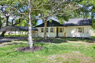 13630 W 6th St, Santa Fe, TX 77517