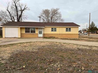 900 E Manana Blvd, Clovis, NM 88101