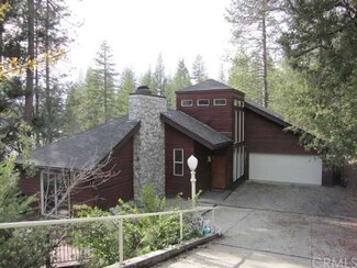 55250 Lake View Dr, Bass Lake, CA 93604