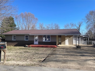 301 Navajo St, Piedmont, MO 63957