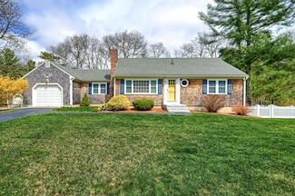 94 Anchor Ln, Cotuit, MA 02635