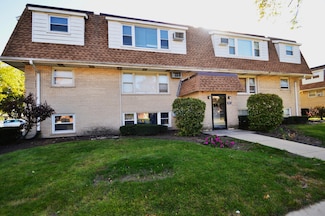 9907 W 58th St Unit 9, Countryside, IL 60525
