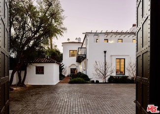 911 N Beverly Dr, Beverly Hills, CA 90210