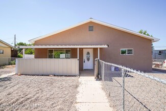 2813 E Cedar St, Farmington, NM 87401
