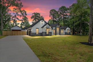 32810 Oak Creek Dr, Magnolia, TX 77354