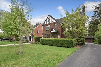 26945 Russell Rd, Bay Village, OH 44140