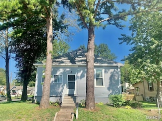 623 S 20th St, Belleville, IL 62226