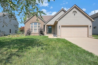 7961 Pinehill Rd, Lewis Center, OH 43035