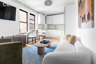295 W 11th St Unit 5FF, New York, NY 10014