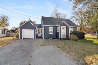 630 32nd Ave, Moline, IL 61265