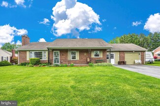 22053 Mohawk Dr, Smithsburg, MD 21783