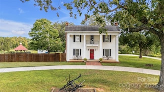 462 Mock Mill Rd, Statesville, NC 28677