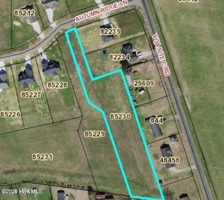 2560 Autumn Ridge Ln, Greenville, NC 27834