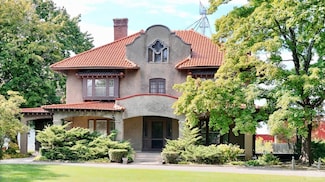 2323 Us Route 9, Hudson, NY 12534