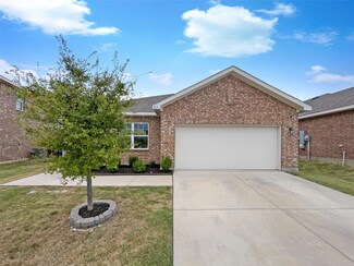 464 Starboard Dr, Crowley, TX 76036