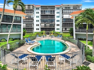 3333 Gulf Shore Blvd N Unit 103, Naples, FL 34103