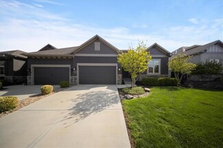 19521 W 100th St, Lenexa, KS 66220