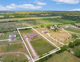 202 Lazy River Ln, Elgin, TX 78621