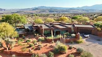 911 W Roadrunner Ct, Ivins, UT 84738