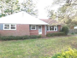 592 Faulconer Cir, Tappahannock, VA 22560