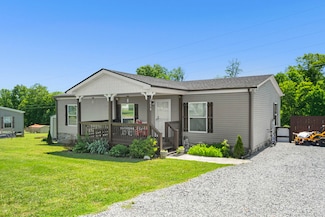 1030 Pointe Ln, Lafayette, TN 37083