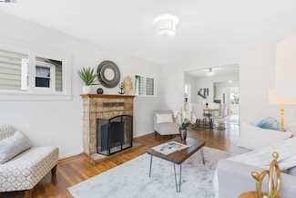 812 Washington Ave, Albany, CA 94706