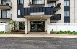9737 N Fox Glen Dr Unit 4A, Niles, IL 60714