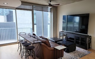 301 Demonbreun St Unit 912, Nashville, TN 37201