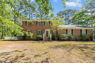 801 Arcane Cir, New Bern, NC 28562