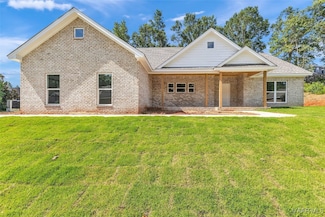 85 Fairway Dr, Millbrook, AL 36054