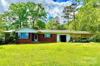 541 Romine Dr, Marion, NC 28752