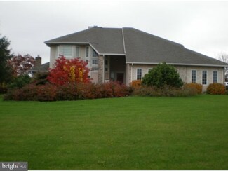 4926 Abbey Rd, Coplay, PA 18037