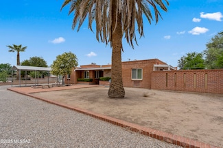 1047 E Hedrick Dr, Tucson, AZ 85719