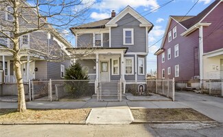 142 Indiana Ave, Providence, RI 02905