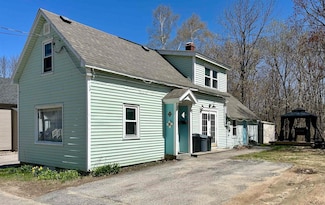 17 Mill St, Gorham, NH 03581
