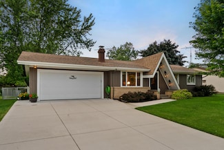 2924 38th St, Two Rivers, WI 54241