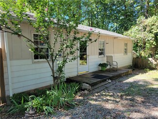 2213 Kiowa Dr, Powhatan, VA 23139