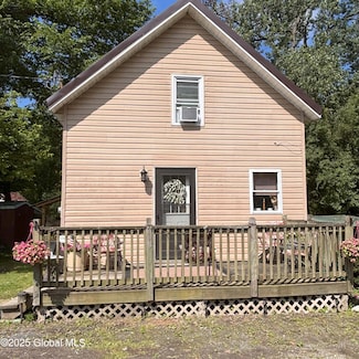 15 Mill Yard Rd, Petersburgh, NY 12138