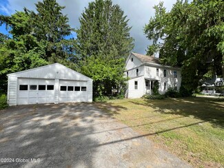42 Center St, Fort Edward, NY 12828